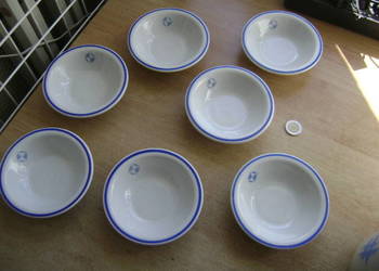 Starocie z PRL - Gdańsk = Zestaw 7 miseczek z logo Gdańsk Tourist z PRL