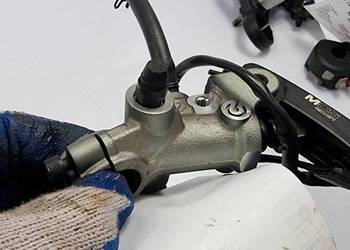 POMPKA HAMULCOWA TRIUMPH STREET TRIPLE 765 RS BREMBO