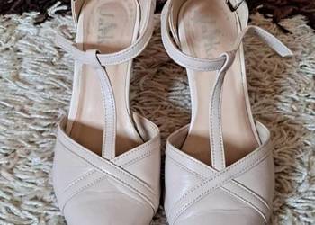Beżowe buty na obcasie eleganckie Rozmiar 39