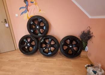BMW Styling 132 – oryginalne felgi 19″ + opony Dynamo 235/40 R19 (komplet)