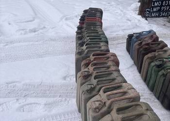 stary  kanister blaszany oryginał PRL pojemnik