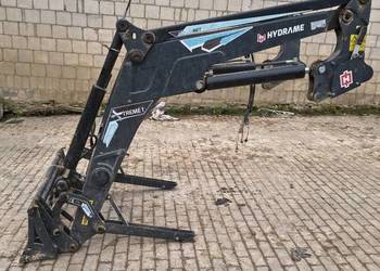 Ładowacz czołowy HYDROMET uszkodzony.