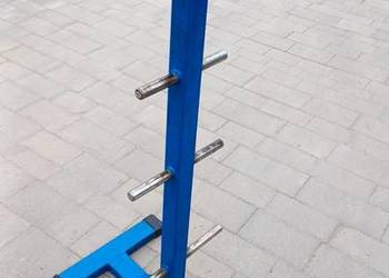 Stojak na obciążenia.  Siłownia.  Firma Hes.