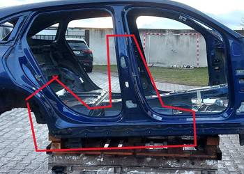 Mercedes EQC 400 W293 SŁUPEK ŚRODKOWY PRAWY BOK