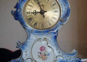 Porcelanowy zegar kominkowy w stylu rokoko