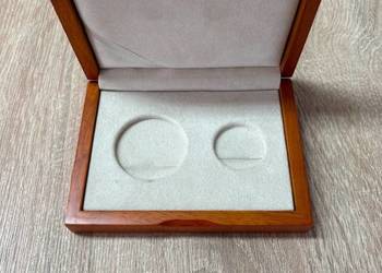 Drewniane pudełko prezentacyjne – eleganckie