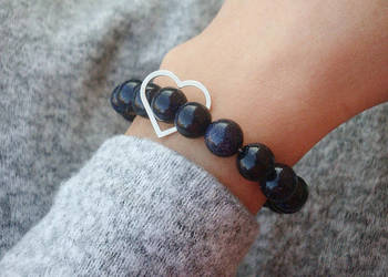 Granatowa,błyszcząca bransoletka damska z kamieni Noc Kairu z sercem