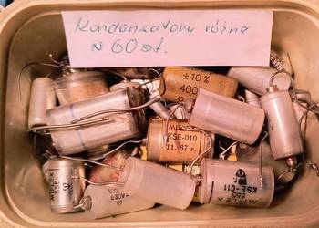 Kondensator styrofleksowy.