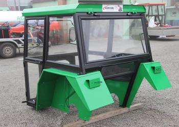 Kabina do ciągnika C- 360 Standard z błotnikami Szymczak kab