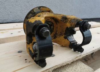 Widłak wału napędowego CAT TH 62 {Clark-hurth}