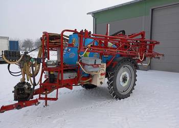 Opryskiwacz  ciągany Biardzki 2200l belka 18m komputer