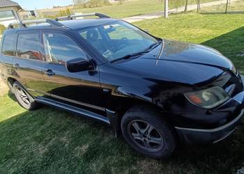 Mitsubishi Outlander 2.0 GAZ 4x4 / Dużo nowych części