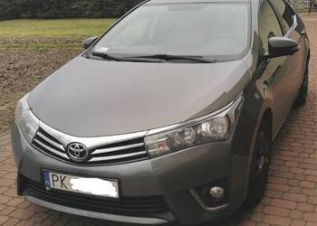 sprzedam salonową toyotę corolla