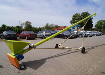 Przenośnik ślimakowy skośny z koszem zasypowym