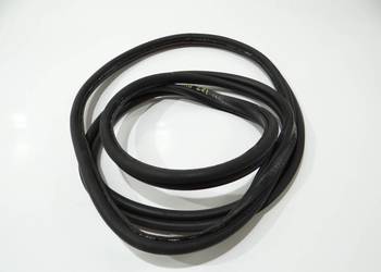 USZCZELKA KLAPY BAGAŻNIKA BMW E90 LCI 7060639