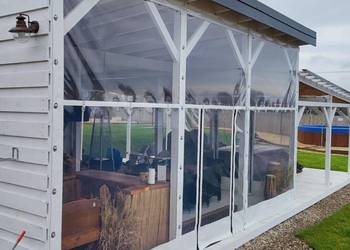 Plandeka na taras na wymiar – solidna ochrona cały rok