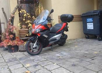 Aprilia SR max 125