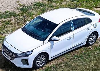 Hyundai Ioniq Hybrid z 2017 roku
