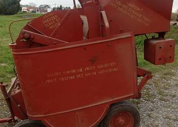 Prasa do słomy stacjonarna M 704