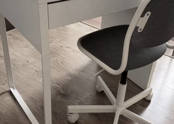 Fajne, zgrabne biurko Ikea Micke, krzesło do biurka dziecuece