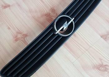Grill atrapa chłodnicy wlot powietrza do Opel Astra G stan idealny