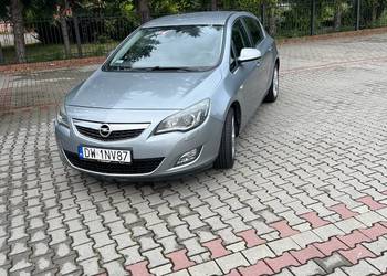 Opel Astra J 1.6 Benzyna Automat / FlexFix / Xenon AFL / Navi / 147 tys. km