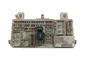 SKRZYNKA BEZPIECZNIKÓW 4M5T-14A073-BD Ford Focus Mk2 (2004-2011)