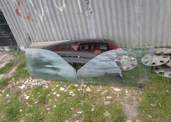 Szyba boczna drzwi prawa lub lewa BMW seria 3 E46 Coupe
