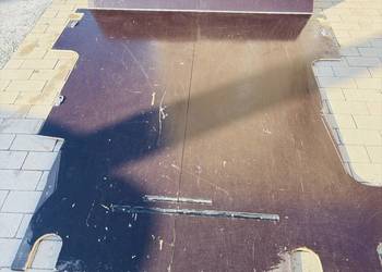 Podłoga do Forda Transita Customa