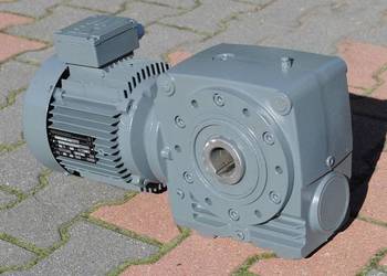 Motoreduktor kątowy 1.5kw. 33obr./min. firmy SEW