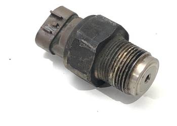 CZUJNIK CIŚNIENIA PALIWA TOYOTA COROLLA E12 2.0 90KM 01-07 MANOMETR