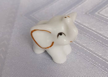 figurka porcelanowa mały słoń
