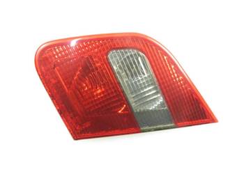 LAMPA PRAWA TYLNA KLAPA MITSUBISHI CARISMA LIFT