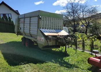 Przyczepa samozbierająca Claas sprint 330s