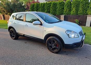 Jedyny taki niezdecydowany Nissan qashqai 2.0 141 benzyna Doinstalowany