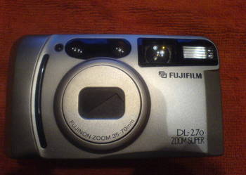 Sprzedam aparat fotograficzny firmy FUJIFILM.