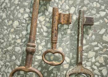 Klucze do starych zamków, różne