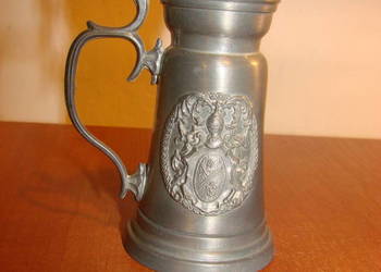 mały cynowy kufelek