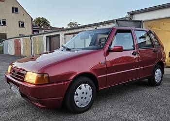 Dobrze zachowany Fiat UNO 1.0
