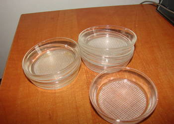 szklane podstawki PRL