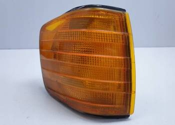 Mercedes W126 COUPE SEC PRAWY KIERUNKOWSKAZ Przód