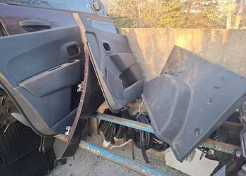 Obicie drzwi przód tył boczek dacia dokker plastik