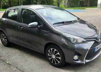 Toyota Yaris Hybrid 100PS Dynamic EU6 36tkm Automat Navi Kamera Klima