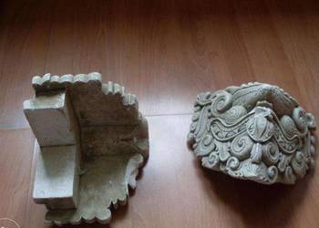 Ozdoba gipsowa narożne  głowy smoka masywne ( kominek,wysyłk