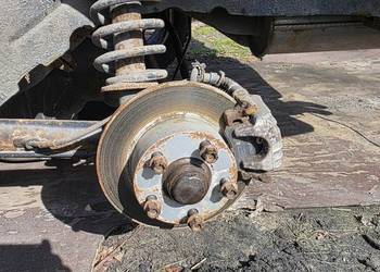 Audi 100 C4 kombi amortyzatory sprężyny tylne