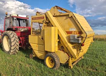 Prasa New Holland 841 ładna