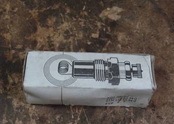 świeca żarowa 6 Volt 17 Amper DDR