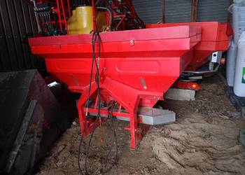 Rozsiewacz nawozów woprol 1200l