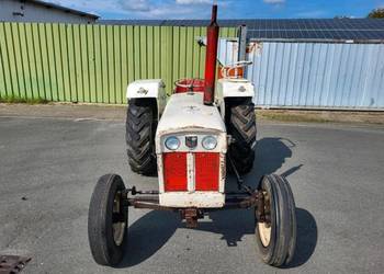 Ciągnik David Brown 770 podobny do c330 trzy cylindry ciapek trzydiestka