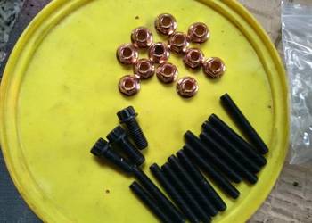 Szpilki nakrętki kolektora wydechowego BMW m 57 Szpilki nakrętki kolektora wydechowego BMW m 57